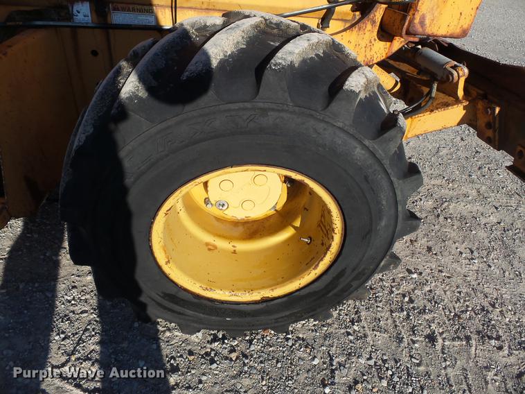 image for item DA2457 1994 Case 660 trencher