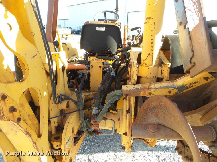 image for item DA2457 1994 Case 660 trencher