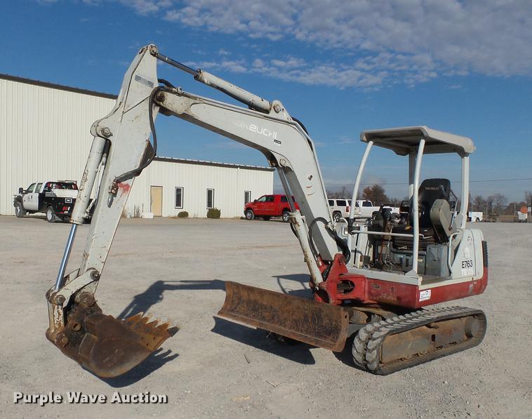 image for item DA2458 2004 Takeuchi TB135 compact excavator