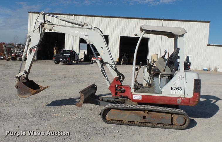 image for item DA2458 2004 Takeuchi TB135 compact excavator