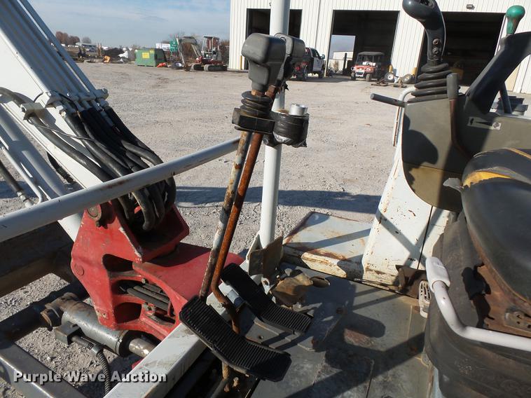 image for item DA2458 2004 Takeuchi TB135 compact excavator