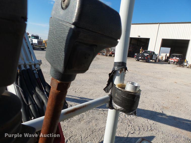 image for item DA2458 2004 Takeuchi TB135 compact excavator