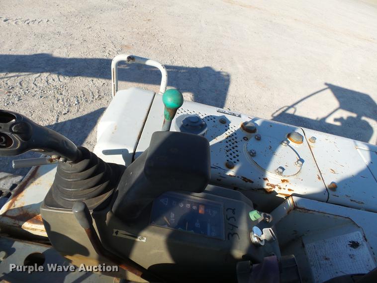 image for item DA2458 2004 Takeuchi TB135 compact excavator