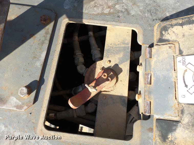 image for item DA2458 2004 Takeuchi TB135 compact excavator