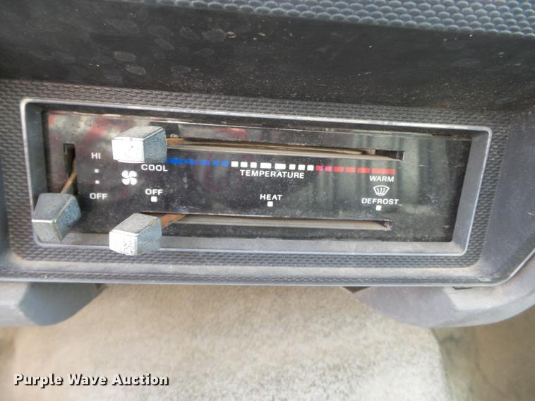 image for item DA2461 1991 Ford F700 fuel truck