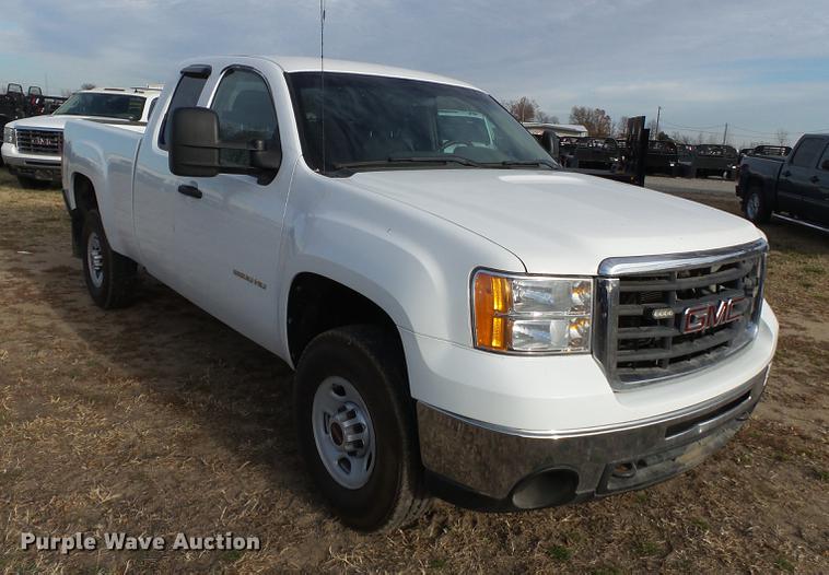 image for item DA2465 2010 GMC Sierra 2500HD Ext. Cab pickup truck