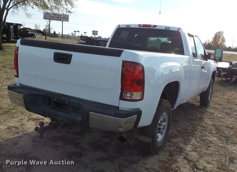image for item DA2465 2010 GMC Sierra 2500HD Ext. Cab pickup truck