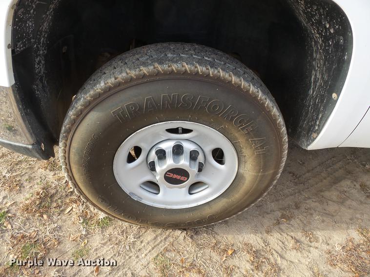 image for item DA2465 2010 GMC Sierra 2500HD Ext. Cab pickup truck