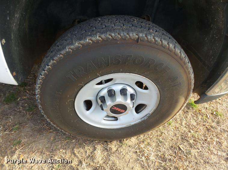 image for item DA2465 2010 GMC Sierra 2500HD Ext. Cab pickup truck