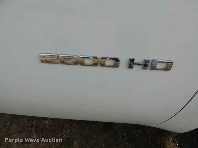 image for item DA2465 2010 GMC Sierra 2500HD Ext. Cab pickup truck