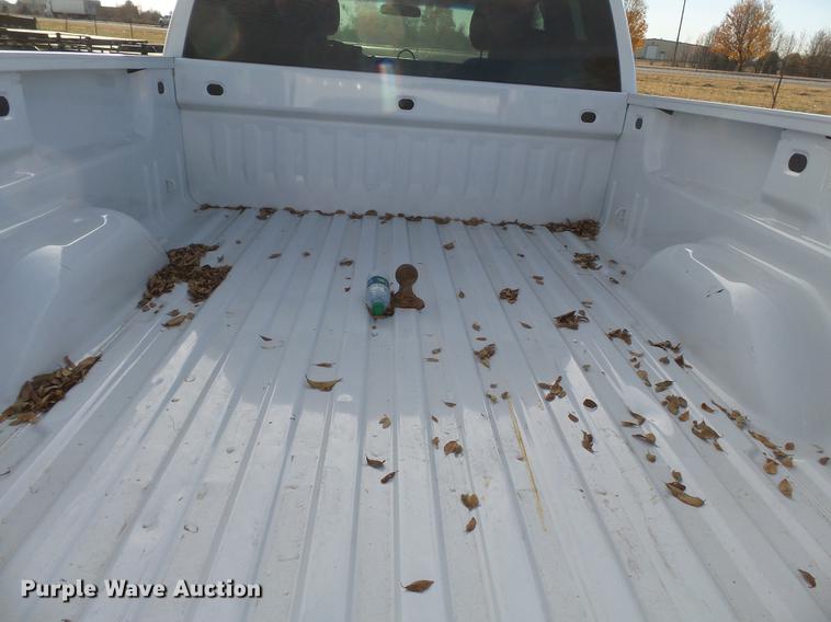 image for item DA2465 2010 GMC Sierra 2500HD Ext. Cab pickup truck