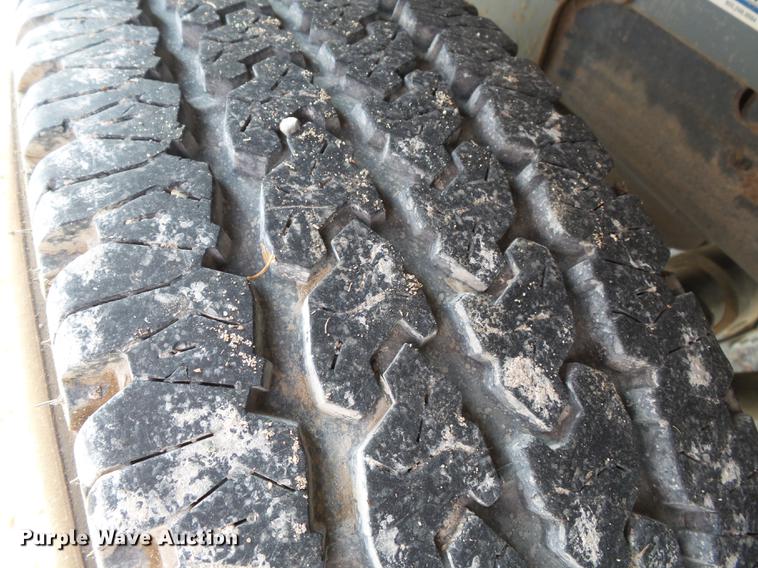 image for item DA2465 2010 GMC Sierra 2500HD Ext. Cab pickup truck