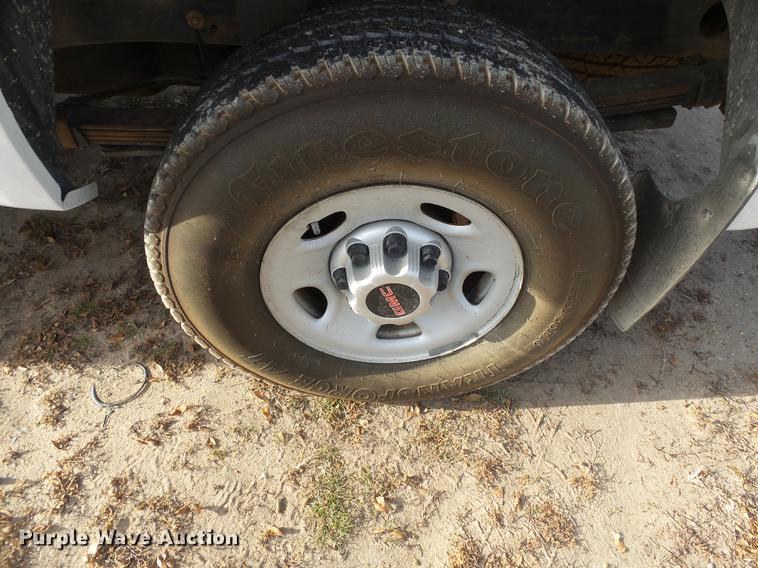 image for item DA2465 2010 GMC Sierra 2500HD Ext. Cab pickup truck