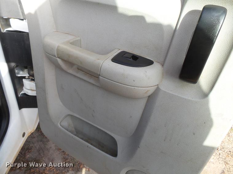 image for item DA2465 2010 GMC Sierra 2500HD Ext. Cab pickup truck