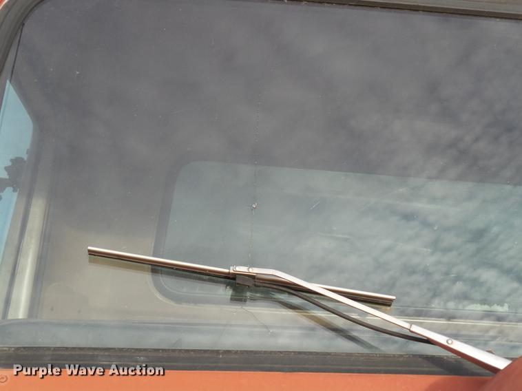 image for item DA2466 1984 International S1900 dump truck