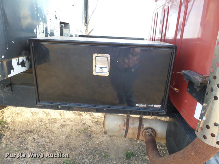 image for item DA2466 1984 International S1900 dump truck