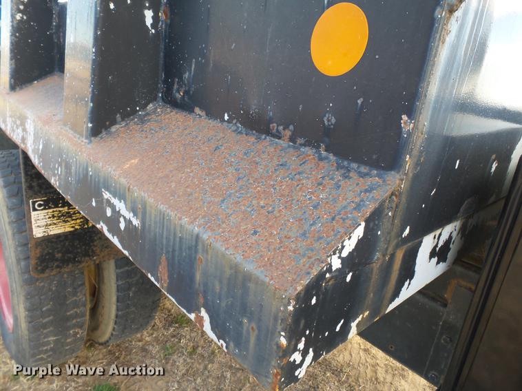 image for item DA2466 1984 International S1900 dump truck