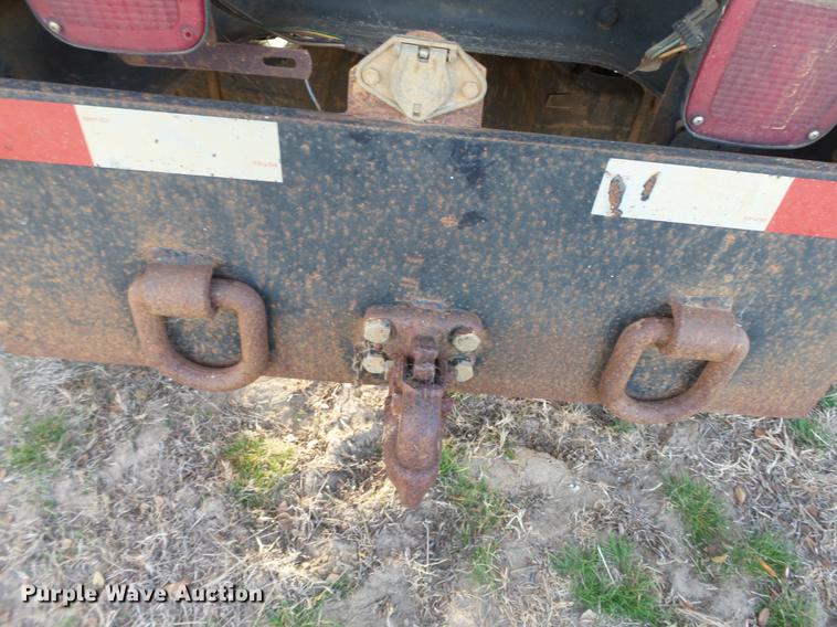 image for item DA2466 1984 International S1900 dump truck