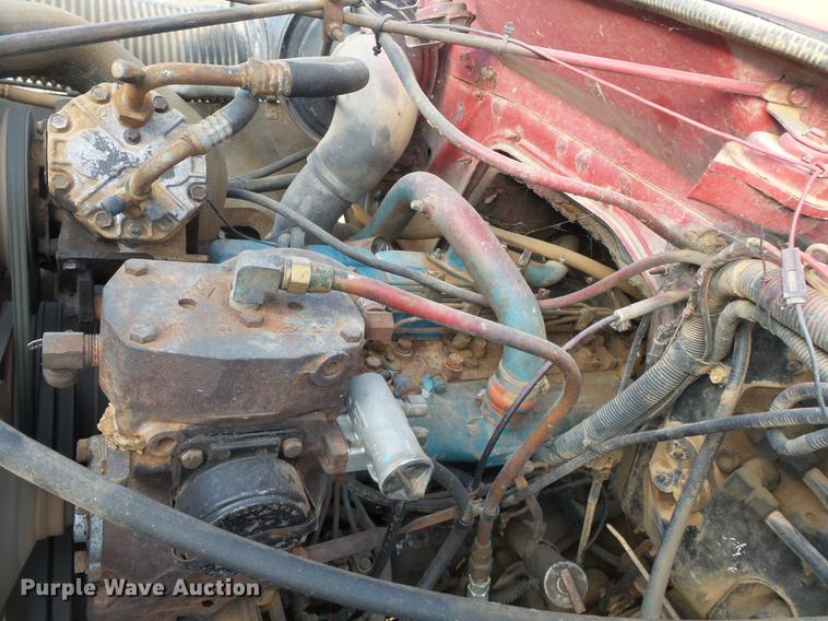 image for item DA2466 1984 International S1900 dump truck