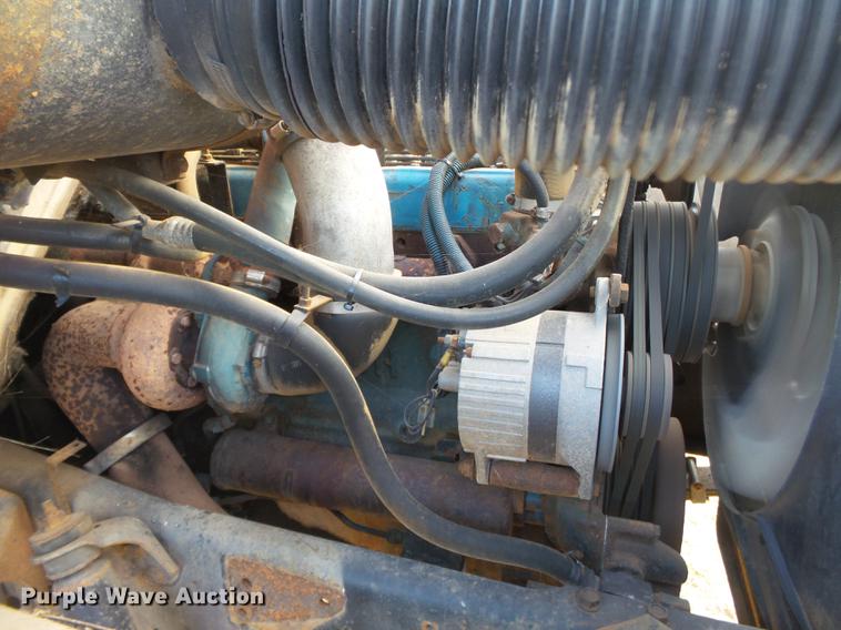 image for item DA2466 1984 International S1900 dump truck