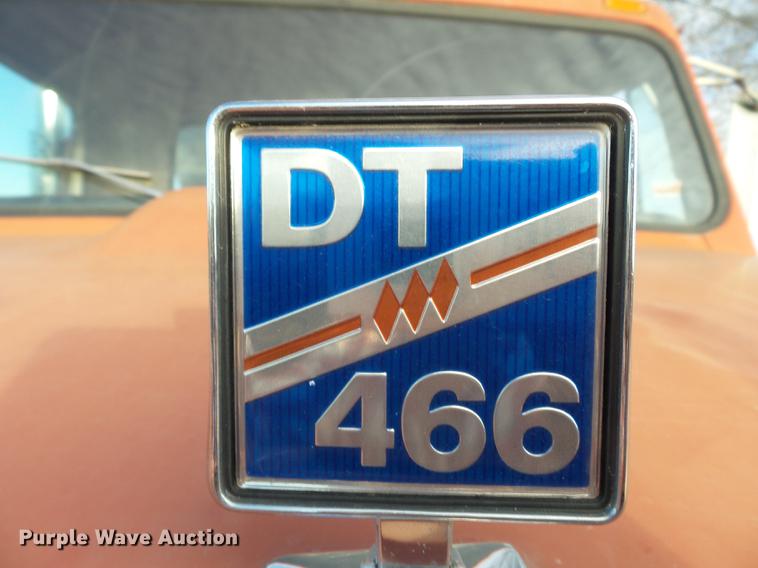 image for item DA2466 1984 International S1900 dump truck