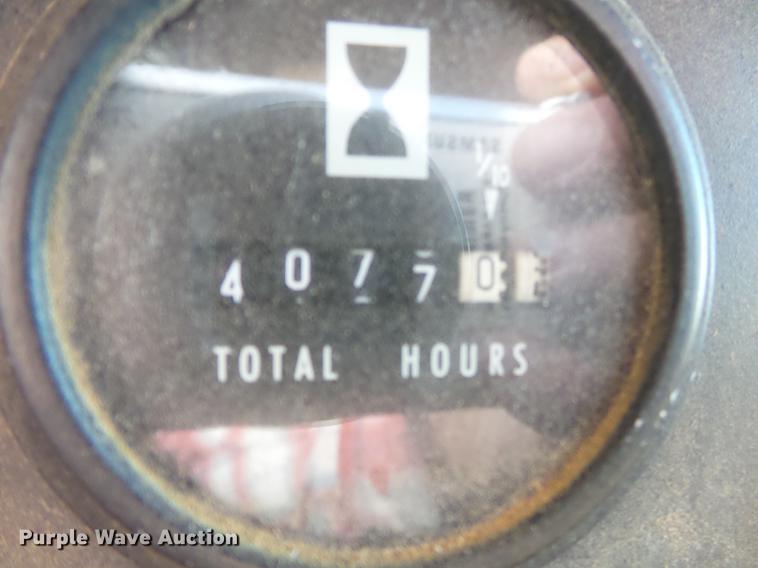 image for item DA2466 1984 International S1900 dump truck