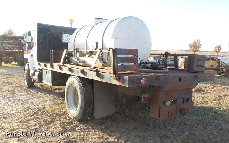 image for item DA2467 1987 International S1900 flatbed truck