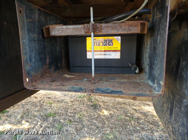 image for item DA2467 1987 International S1900 flatbed truck