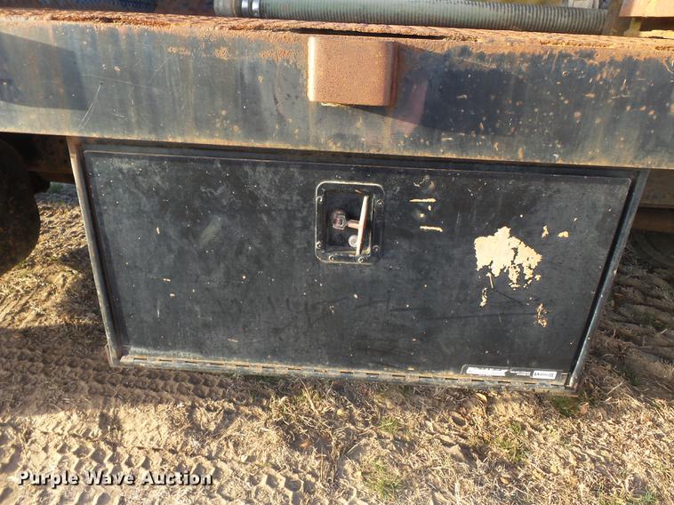 image for item DA2467 1987 International S1900 flatbed truck