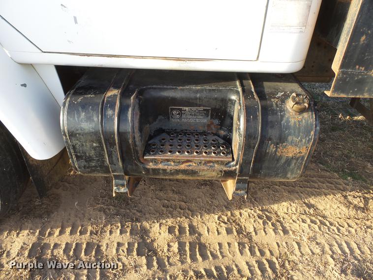 image for item DA2467 1987 International S1900 flatbed truck