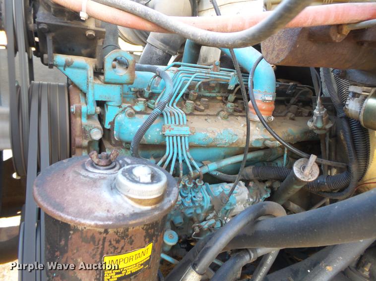 image for item DA2467 1987 International S1900 flatbed truck