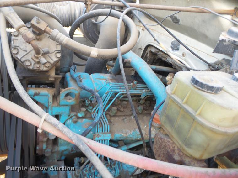 image for item DA2467 1987 International S1900 flatbed truck