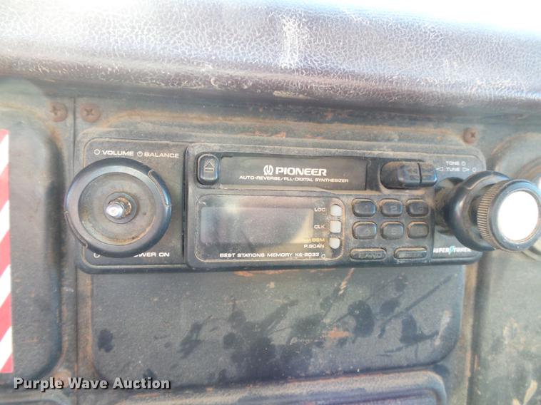 image for item DA2467 1987 International S1900 flatbed truck