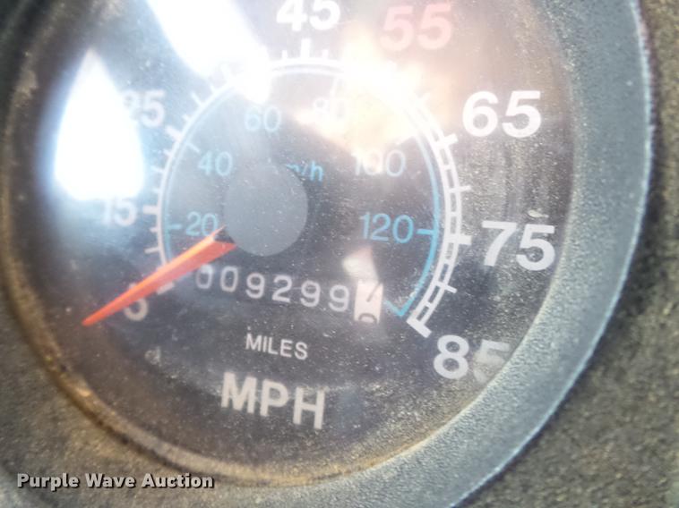 image for item DA2467 1987 International S1900 flatbed truck