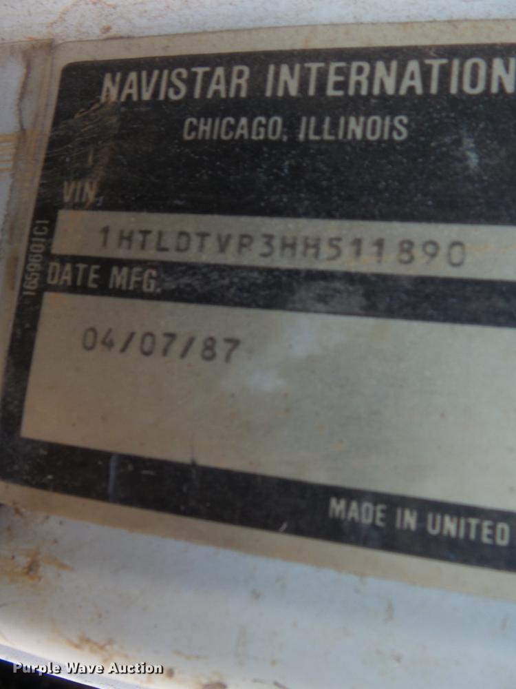 image for item DA2467 1987 International S1900 flatbed truck