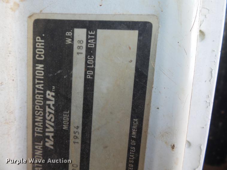 image for item DA2467 1987 International S1900 flatbed truck