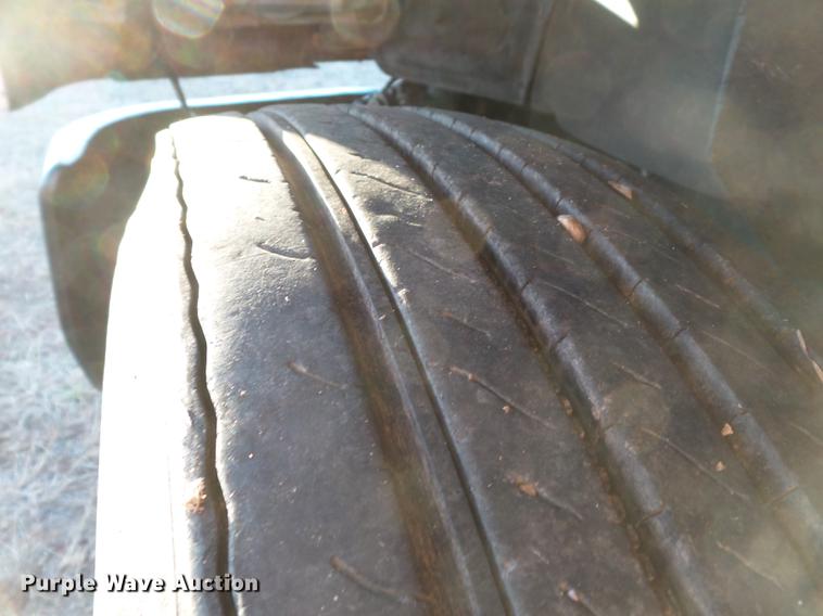 image for item DA2468 1990 Mack CH612 vacuum truck