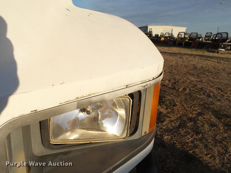 image for item DA2468 1990 Mack CH612 vacuum truck