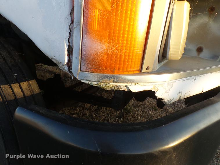 image for item DA2468 1990 Mack CH612 vacuum truck