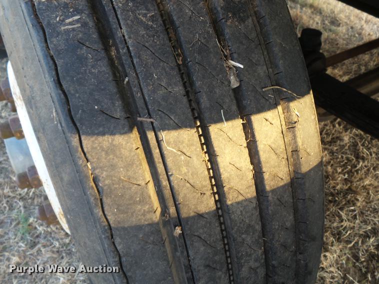 image for item DA2468 1990 Mack CH612 vacuum truck