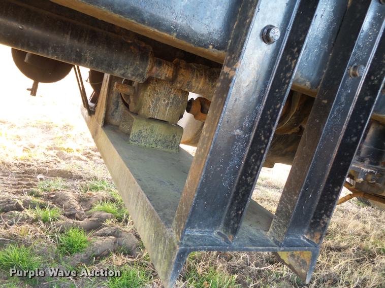 image for item DA2468 1990 Mack CH612 vacuum truck