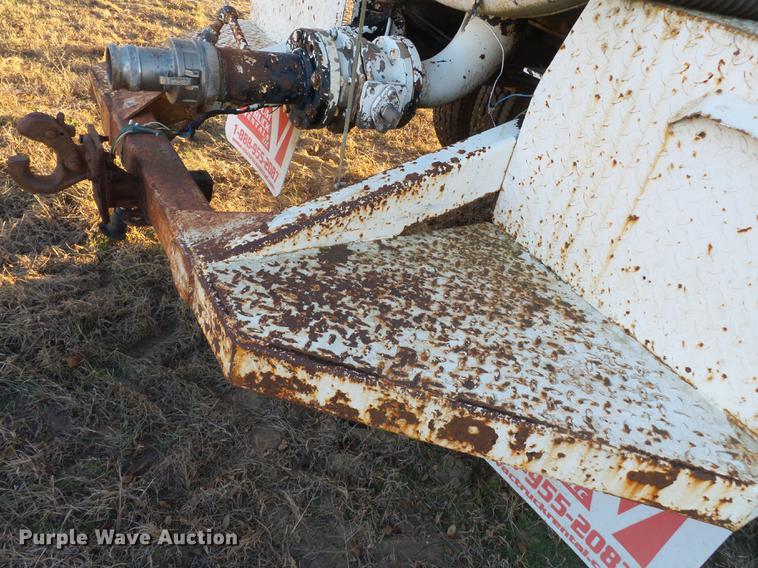 image for item DA2468 1990 Mack CH612 vacuum truck