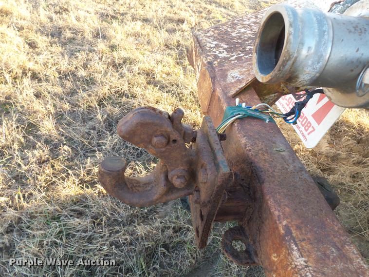 image for item DA2468 1990 Mack CH612 vacuum truck