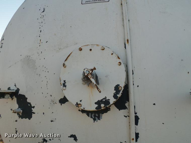 image for item DA2468 1990 Mack CH612 vacuum truck