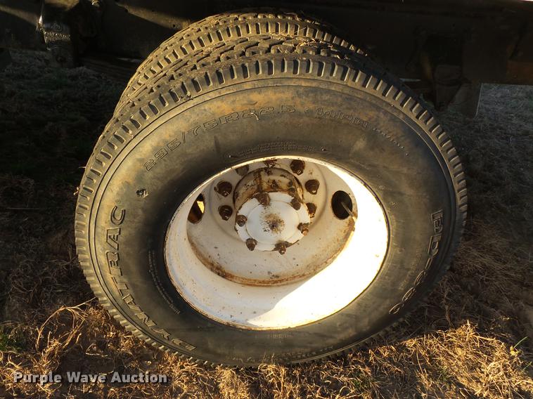 image for item DA2468 1990 Mack CH612 vacuum truck