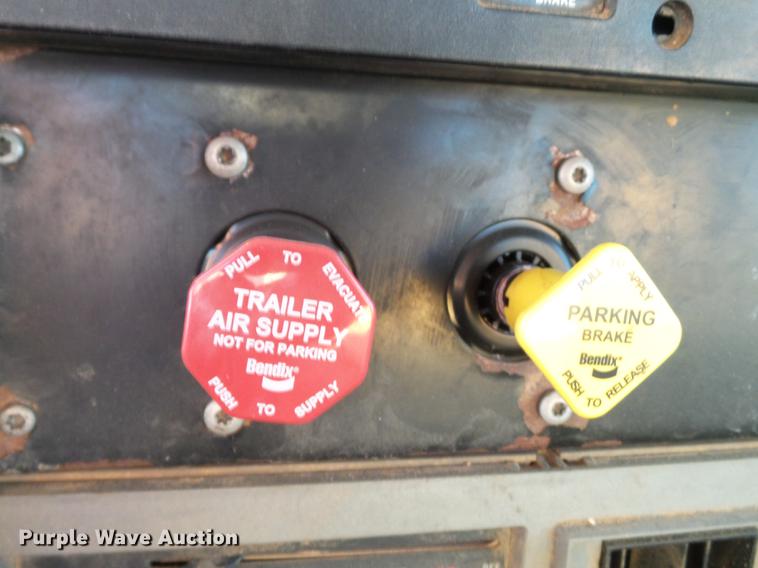 image for item DA2468 1990 Mack CH612 vacuum truck