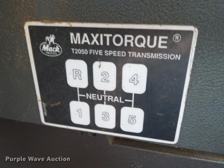 image for item DA2468 1990 Mack CH612 vacuum truck