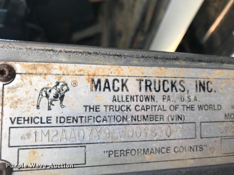 image for item DA2468 1990 Mack CH612 vacuum truck