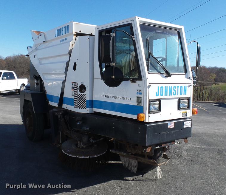 image for item DA2469 1995 Johnston V3000SP sweeper