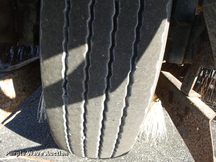 image for item DA2469 1995 Johnston V3000SP sweeper